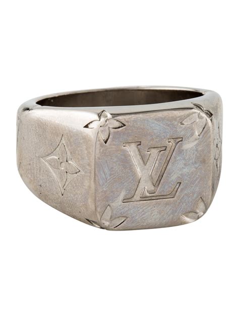 louis vuitton men's rings australia|louis vuitton men's necklaces.